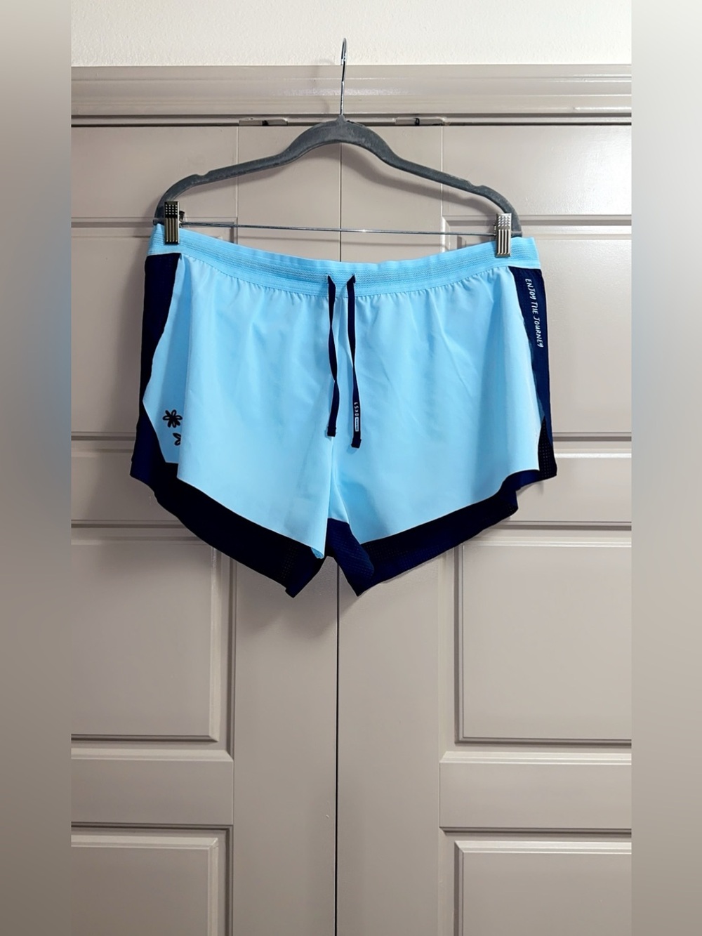 NWOT LSKD GG Collab Accelerate Short